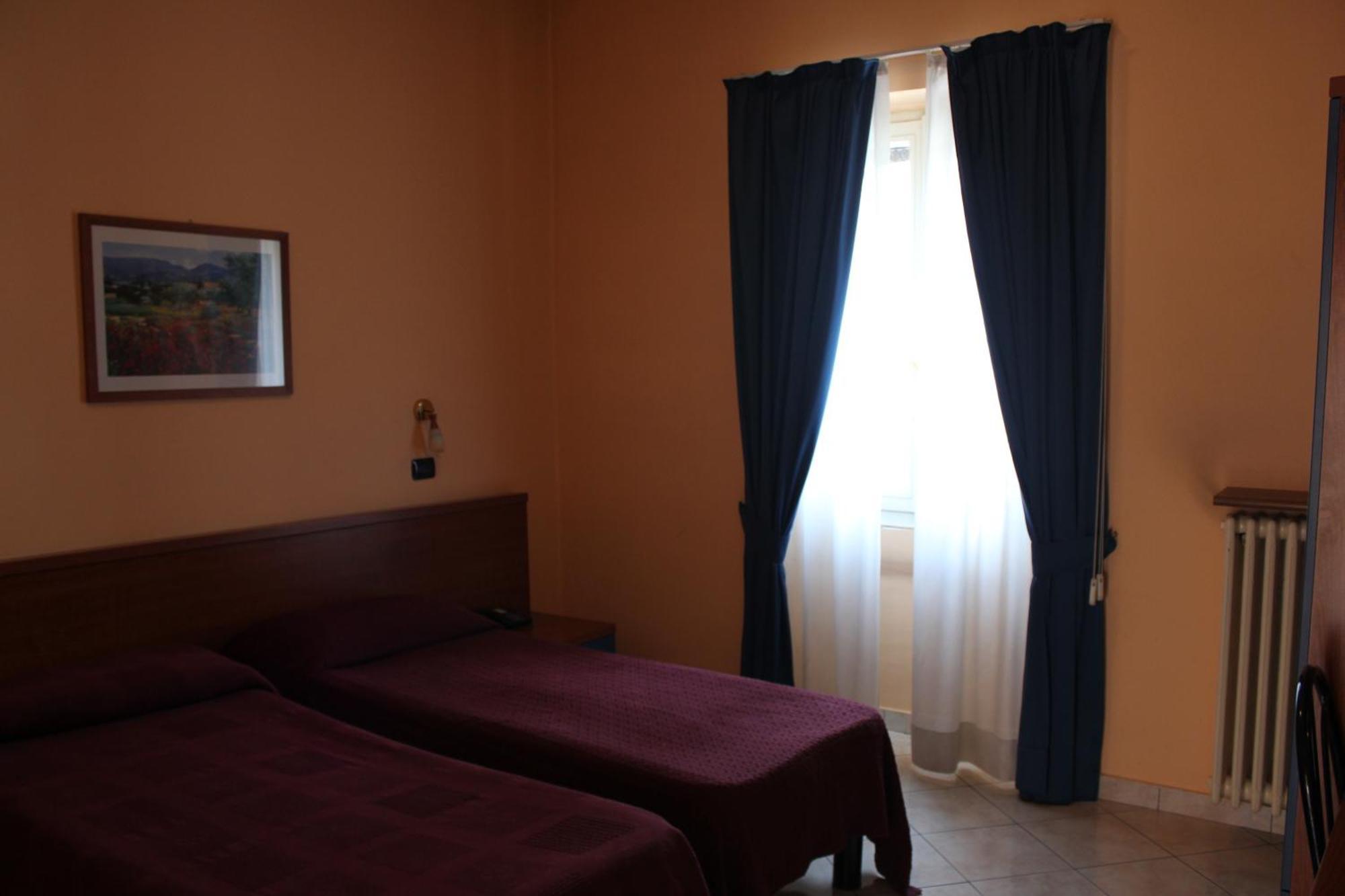 Hotel Legnano Exterior photo